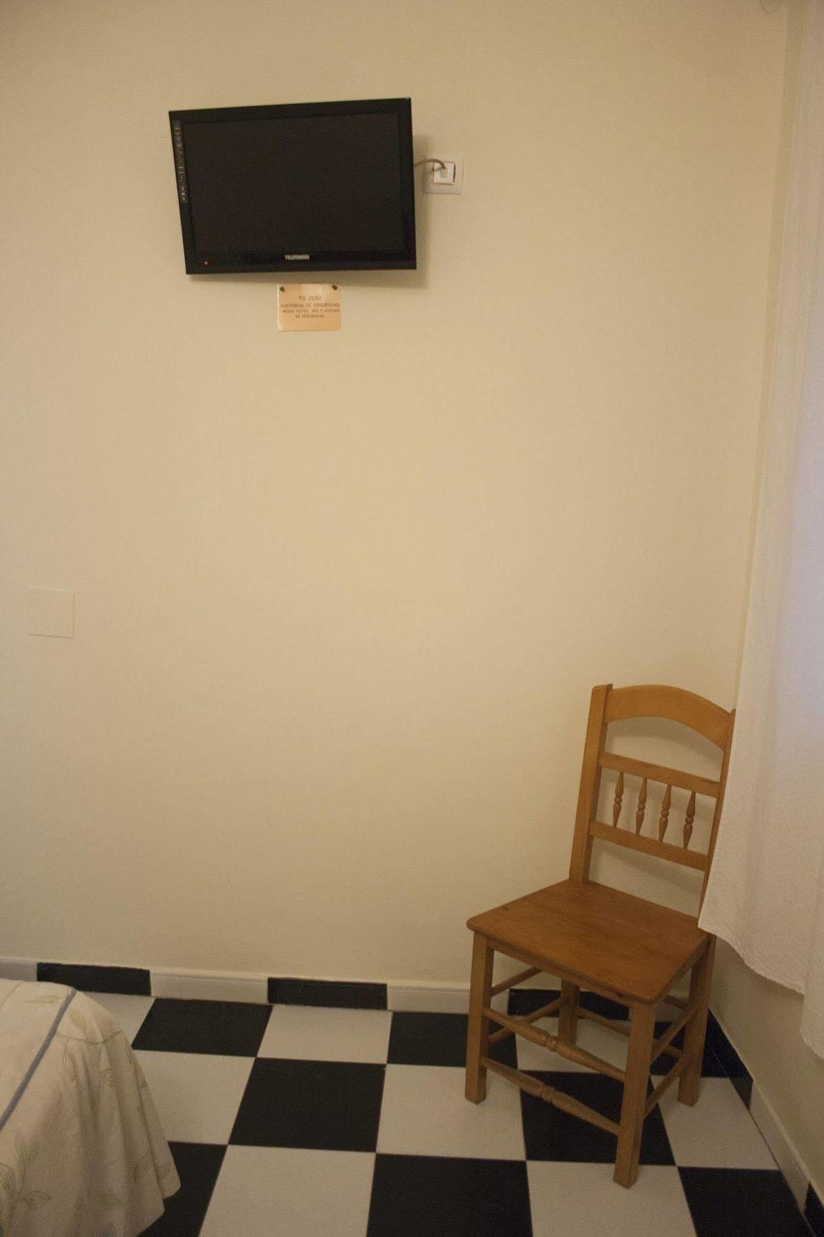Hostal El Emigrante Dos Hermanas Kültér fotó