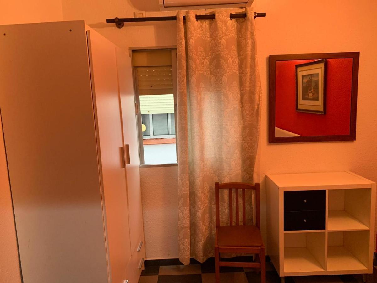 Hostal El Emigrante Dos Hermanas Kültér fotó