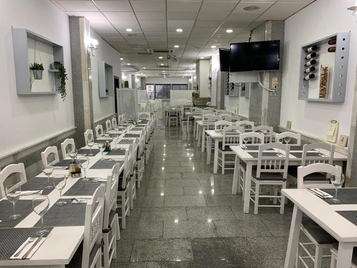 Hostal El Emigrante Dos Hermanas Kültér fotó
