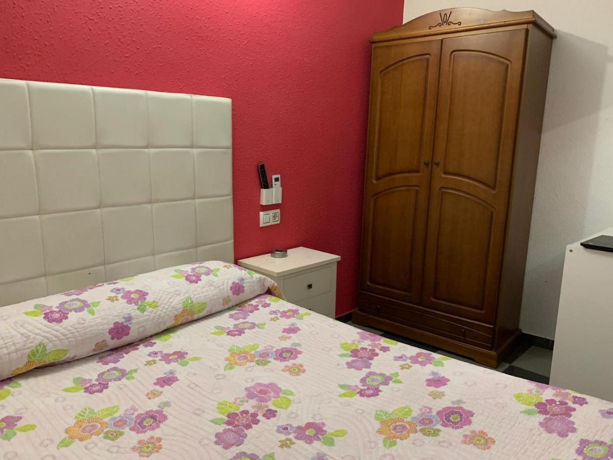 Hostal El Emigrante Dos Hermanas Kültér fotó