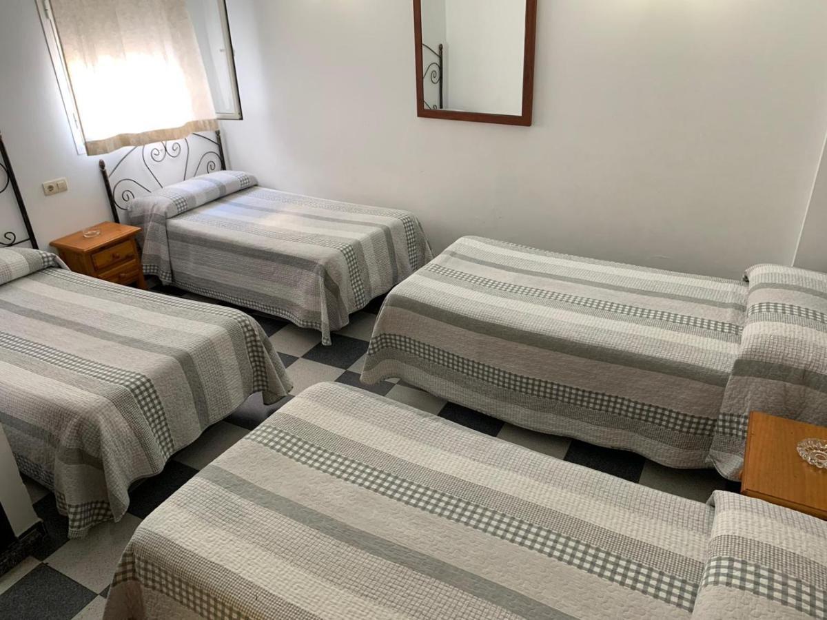 Hostal El Emigrante Dos Hermanas Kültér fotó